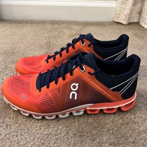 Women’s On Cloud Cloudflow size 7.5